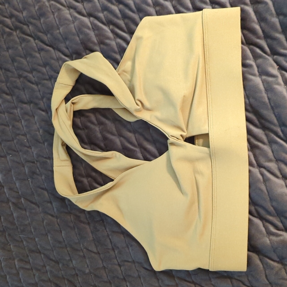 Fabletics sports bra. Never worn